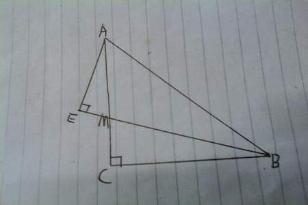 等腰直角三角形是不是指等腰三角形