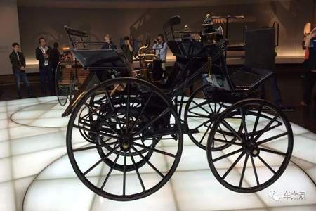 是谁发明了世界上第一辆汽车