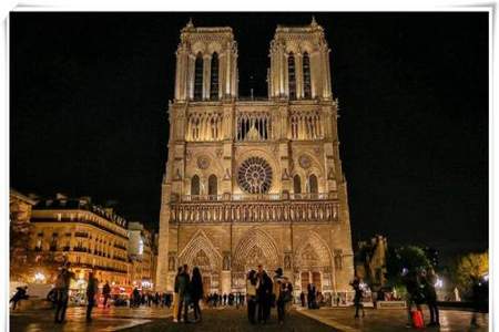 为何巴黎圣母院如此出名