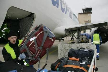 坐飞机可以托运多少行李，一个人