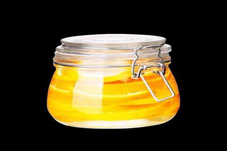 蜂蜜放在塑料瓶蜂蜜能放塑料瓶里吗