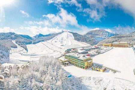 富龙滑雪场开放时间