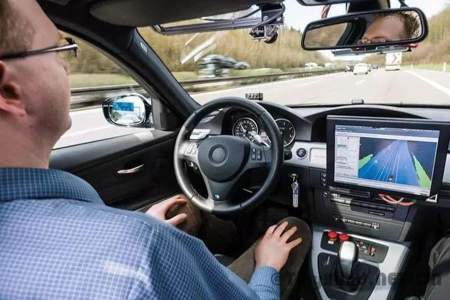 2030年自动驾驶要考驾照吗