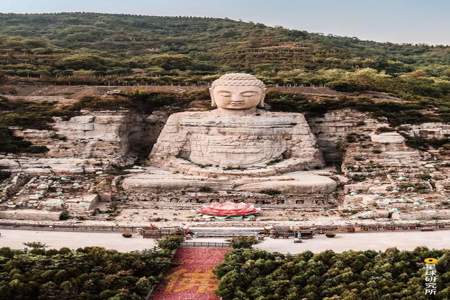 什么的蒙山大佛形容词