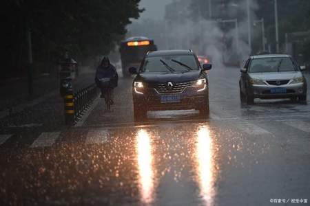下雨后怎么知道自己的车进水