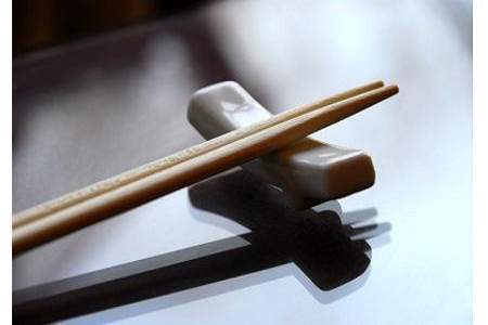 人们为什么会在生活中使用银筷子