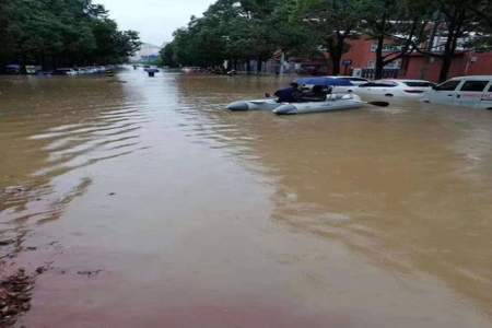 下暴雨朋友说女生游泳怎么幽默回复