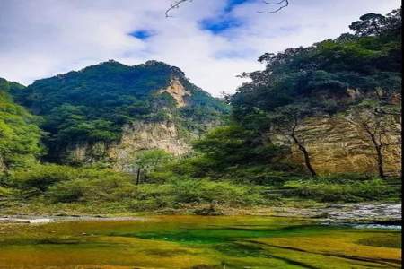 家乡的山景真美，用什么词来形容