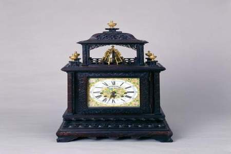 故宫有一个石钟叫什么钟