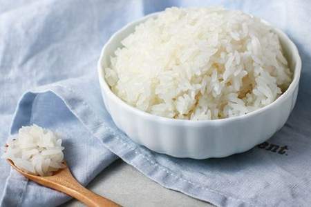 米饭白白的什么填空