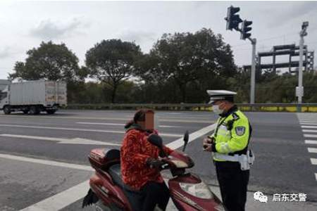 启东乡镇公路什么时候开始抓拍骑电动车不戴头盔的