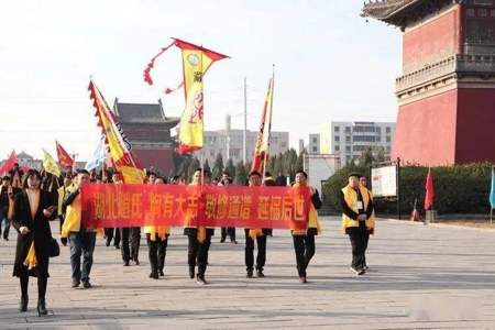 什么的排场填空