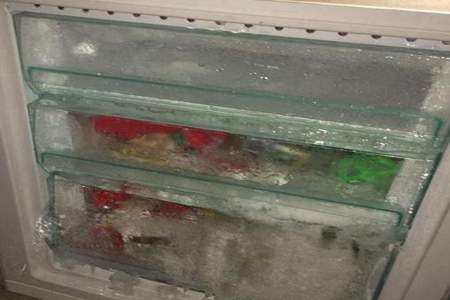 冰箱冷冻室结冰严重怎么处理