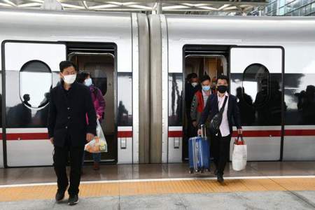 为什么广铁集团很多火车停运