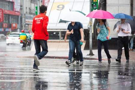 下雨才得休息怎么回复对方说