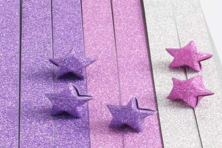 偷偷藏不住紫色星星写的什么
