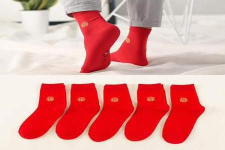 袜子上的红色是什么