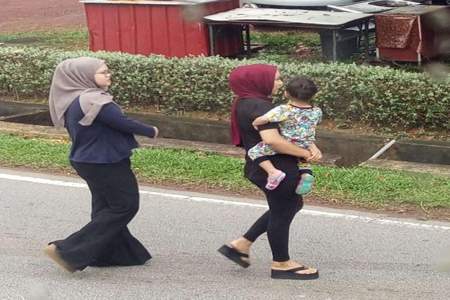 马来西亚人喜欢背什么包包