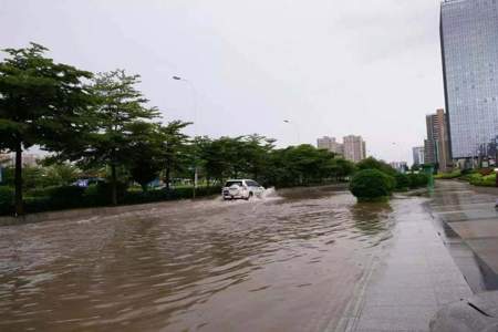 大暴雨怎么给亲人问候