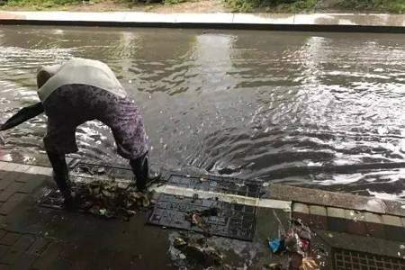 下水道的水溢出来了怎么发朋友圈有趣