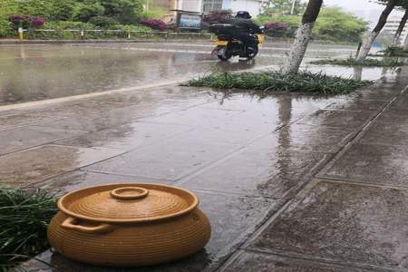 雨越下越大好得像什么