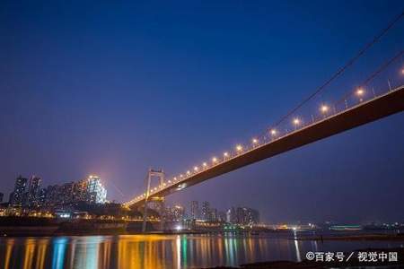 长江大桥像什么横跨宽阔的江面