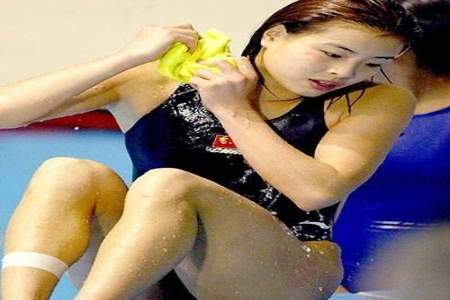 跳水和游泳的女运动员比赛期间遇到生理期怎么办