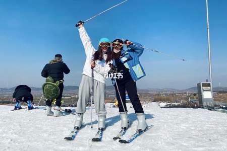 大景山滑雪场和督公山滑雪场区别