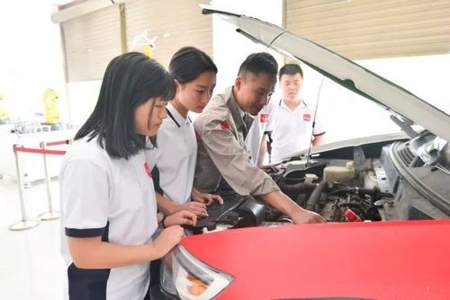 女生学汽车检测与维修怎么样