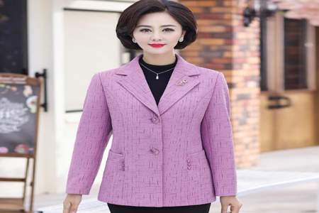 中年女性适合什么品牌，类型的衣服