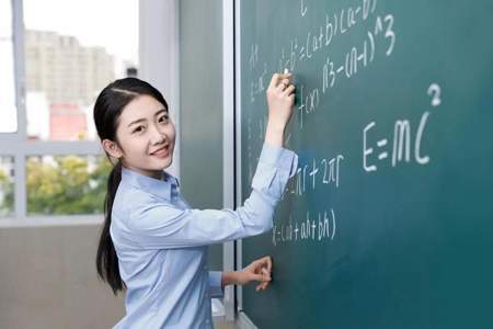 女生适合学什么技术比较好