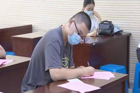 什么样的条件大学会找考生签协议