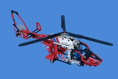 直升飞机的原理和什么玩具最接近