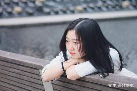 一个女人总是纠缠你是怎么回事