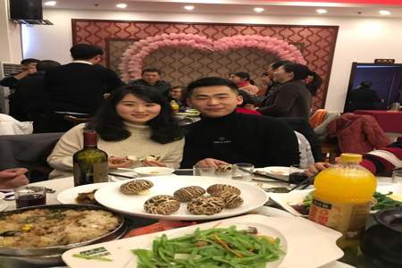 男方订婚在酒桌上怎么带酒